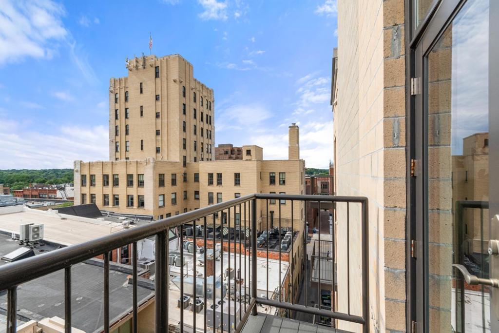 Exhibit A2 Apartment Ан Арбър Екстериор снимка